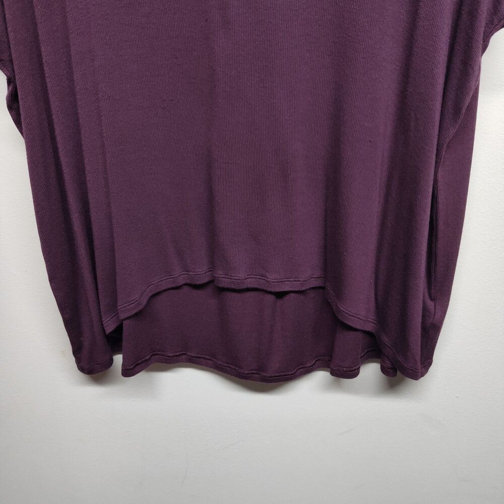 Athleta 2 Shirts Bundle Women Size XL Black Maroon Short Sleeve Stretch Active - Picture 13 of 16